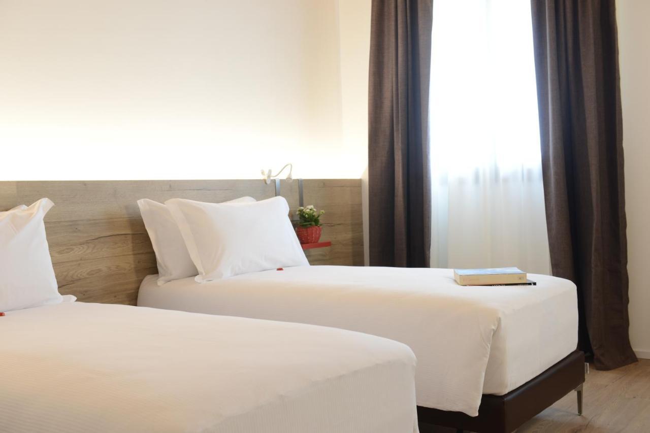 L'Insolito Posto Hotel Sabbioncello Ngoại thất bức ảnh